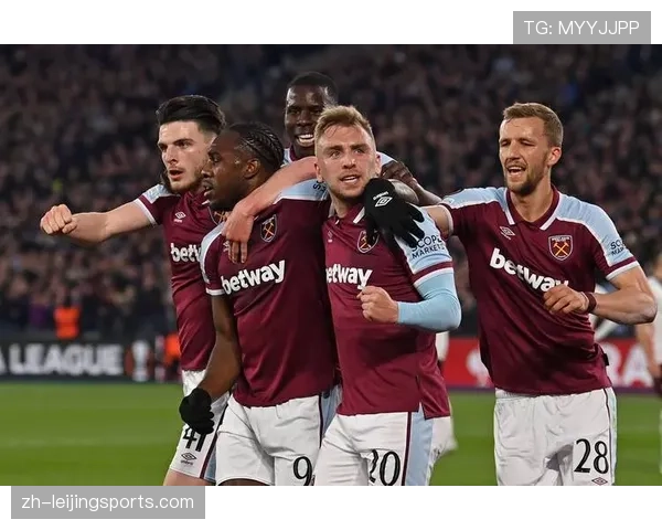 英超关键节点裁判判罚引争议 VAR改判频现左右赛果